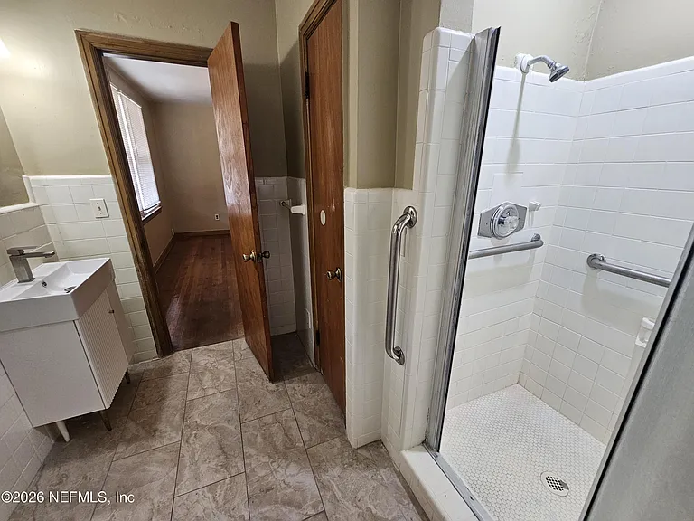 444 Alder St — Photo 10