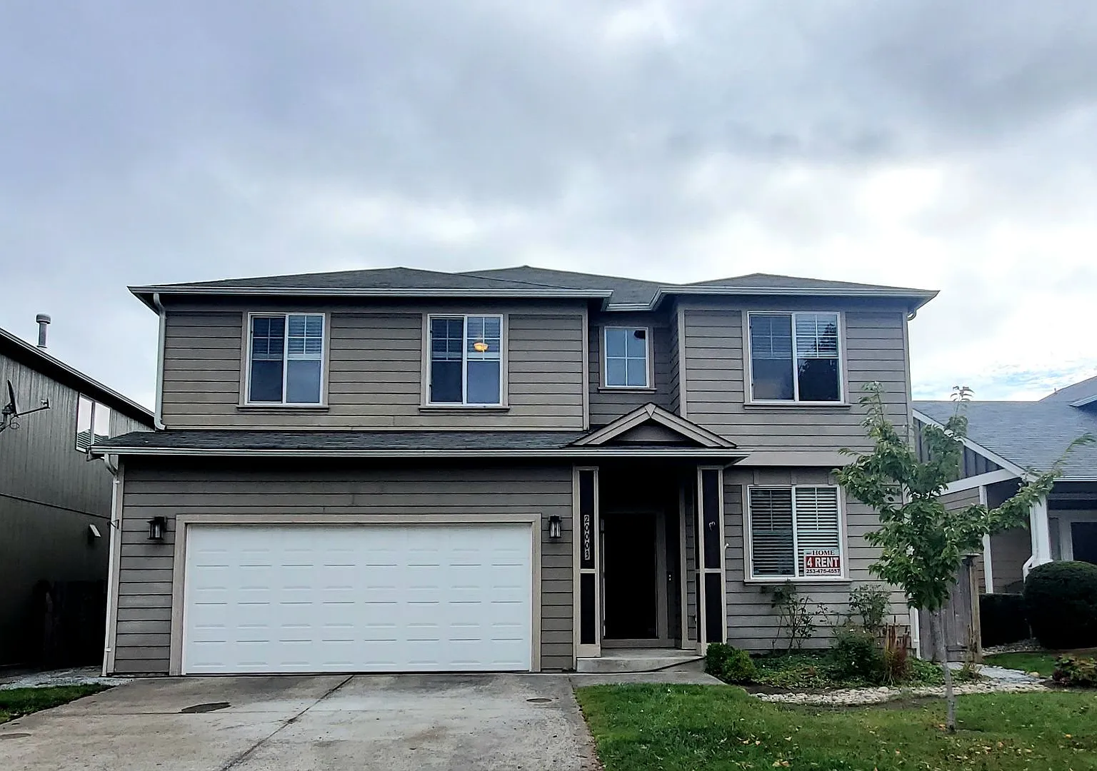 Graham 4bd, 2.5 bath home $3295 rent+$26.50 RBP+$3000 Dep — Photo 1