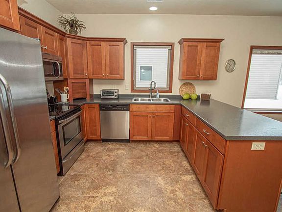 5th image of 3333 Prairie Meadow Dr #B