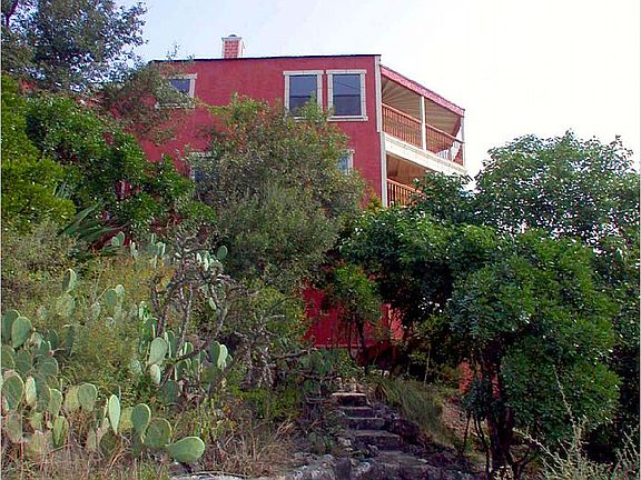 2nd image of 1712 Lakeshore Dr