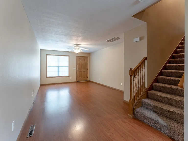 Oakwood Heights Townhomes — Photo 137