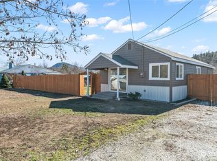 8769 School St, Dryden, WA 98821