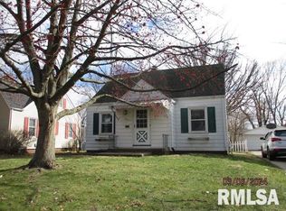 902 E Seneca Pl, Peoria, IL