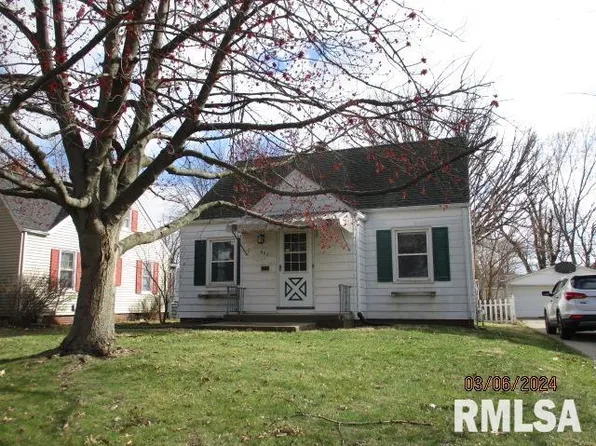 902 E Seneca Pl, Peoria, IL 61603