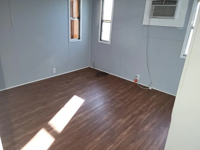 1645 Palma Cir W — Photo 9