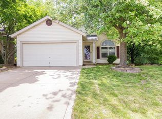 18 Bishops Crest Ct, Saint Peters, MO 63376