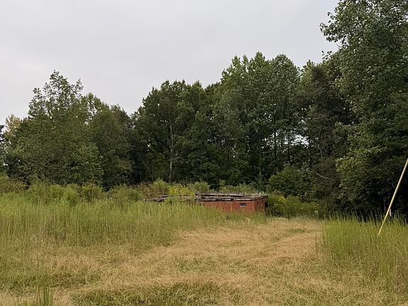 3rd image of 440 Falling Waters Way