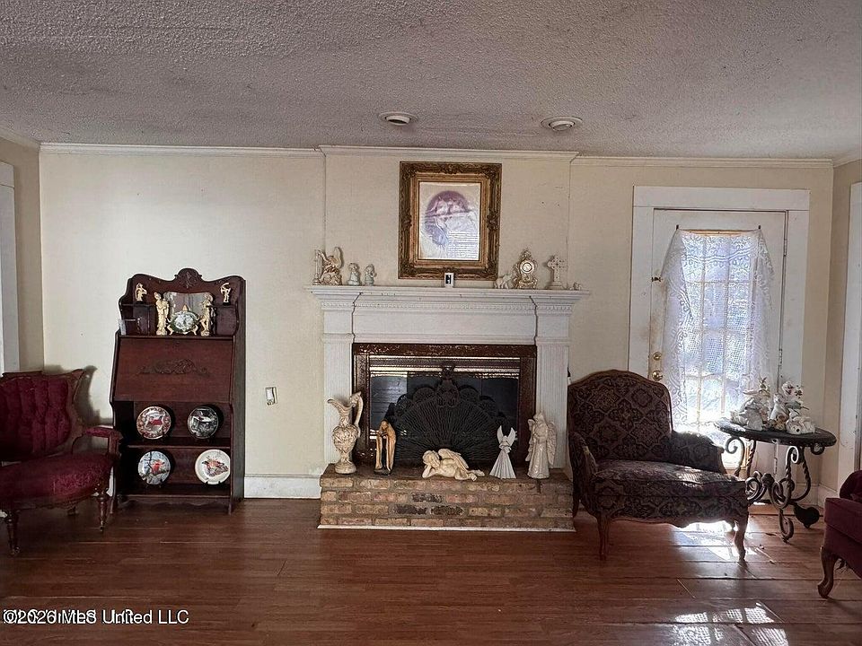 10th image of 2930 Dantzler St