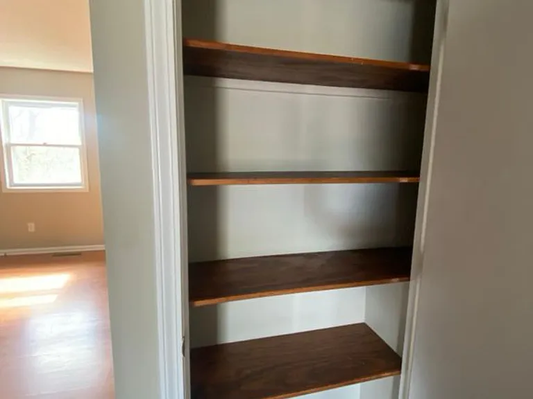 1704 Oak Hill Dr — Photo 8