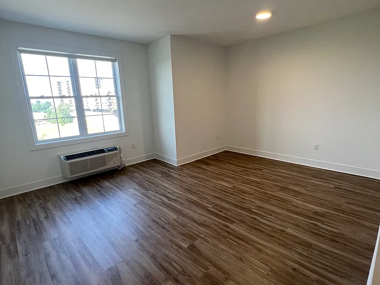 430 Cliff St #1 — Photo 11