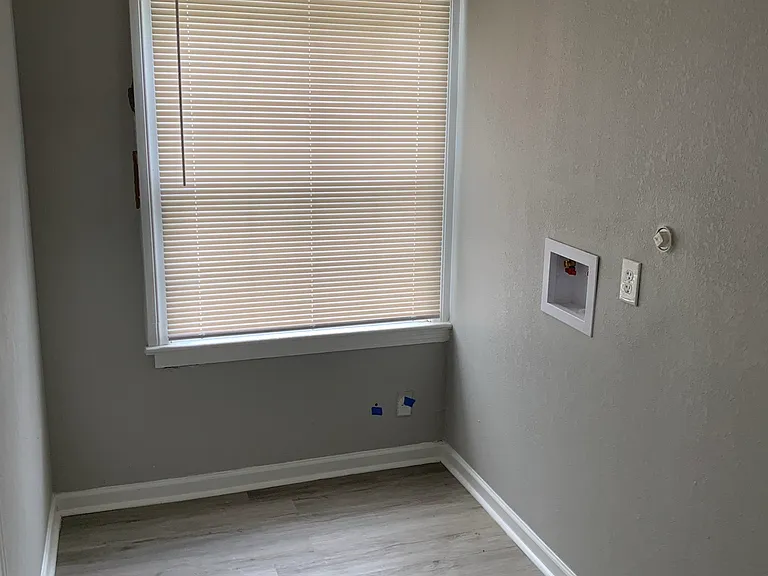 718 N Tinsley St — Photo 16
