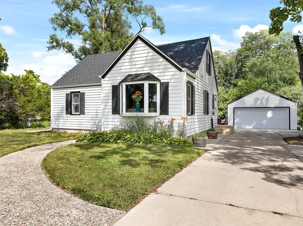 2614 North 112th STREET, Wauwatosa, WI 53226