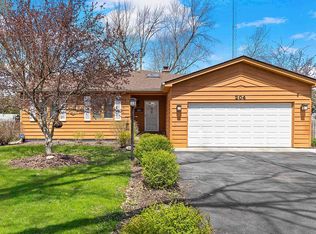 204 Dannell Pl, Spring Grove, IL 60081