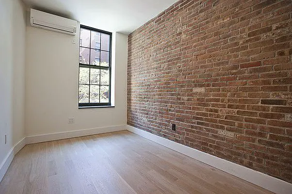 Rented by REAL New York | media 25