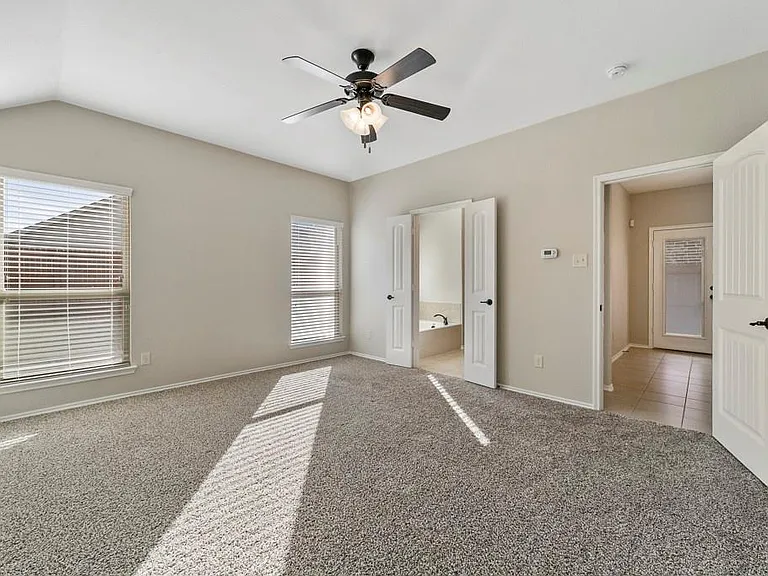 9901 Pronghorn Rd — Photo 12