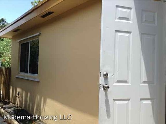 3rd image of 1661 NW 16th Street Studio Unit With