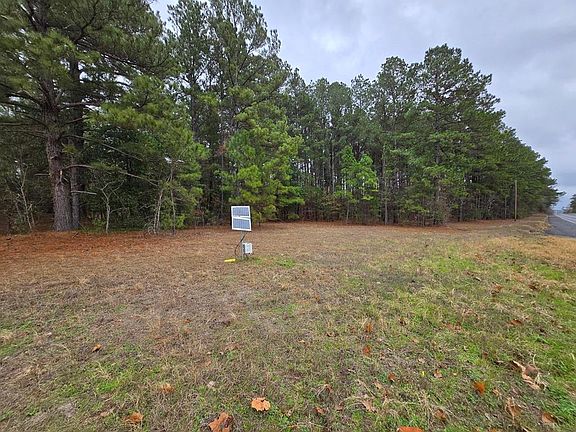 3rd image of 6 Old Tyler Rd