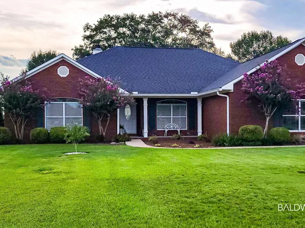 9725 Fairway Dr, Foley, AL 36535
