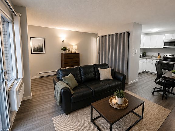 3rd image of 543 Church St APT 2