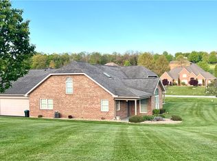 2017 Lake View Dr, Rostraver Township, PA 15012