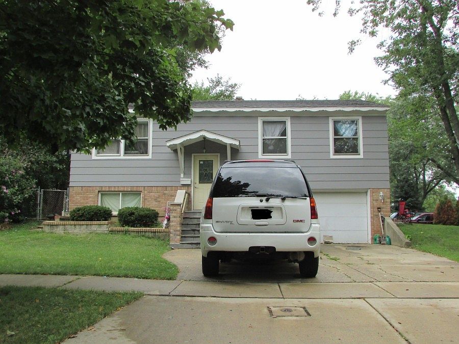 1st image of 1660 Greenwood Ave