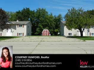 3831 Dolphaine Ln, Flint, MI 48506