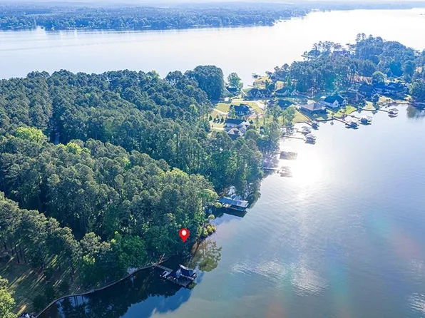 332 Mainsail Dr, Greenwood, SC 29649