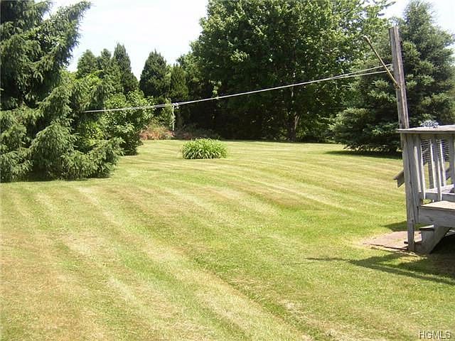 2nd image of 21 Shari Dr