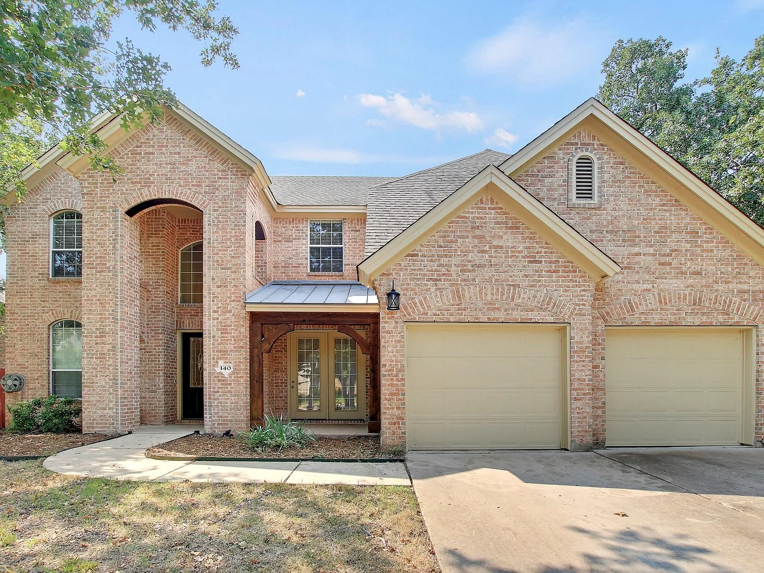 4 bed, 3.5 bath, 3277 sqft, $2,995 — Photo 1