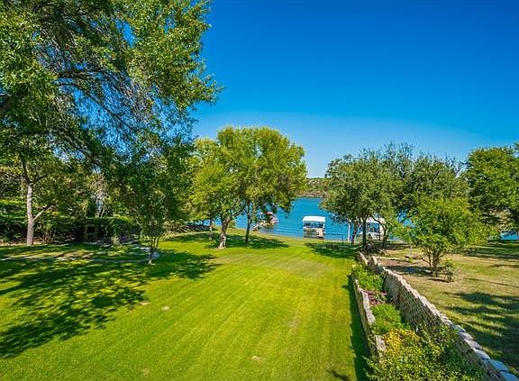 3rd image of 1303 Lake Shore Dr