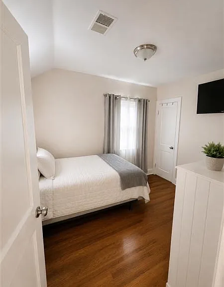 629 Watson Ave — Photo 8