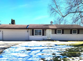 840 Glenpark Dr, Green Bay, WI 54313