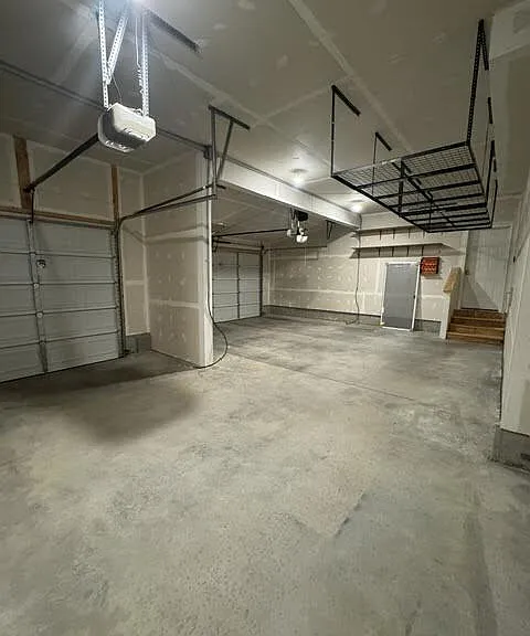 136 Alliance Ct — Photo 38