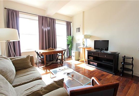 2nd image of 88 Greenwich St APT 1611