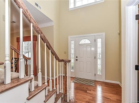 3rd image of 6407 Rosebriar Ln