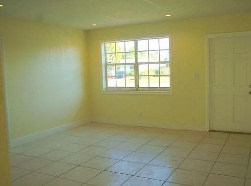 3rd image of 3301 NW 43rd Ave