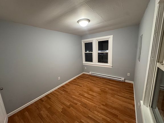 5th image of 51 Lee Park Ave