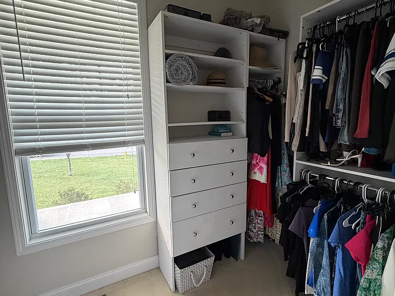 256 Bassett Ave — Photo 11