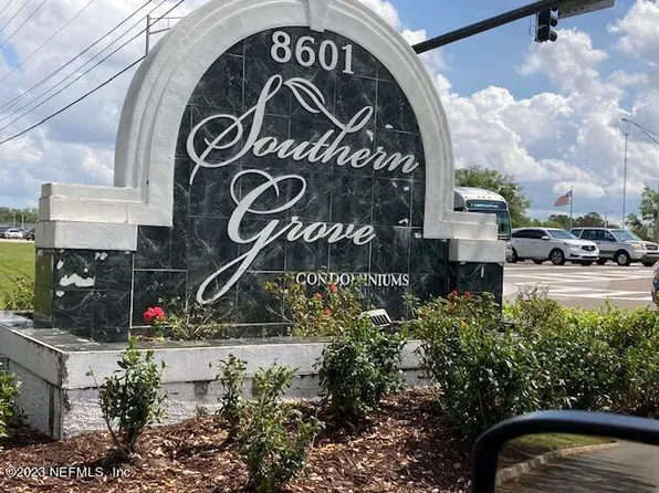 8601 BEACH Boulevard #702, Jacksonville, FL 32216
