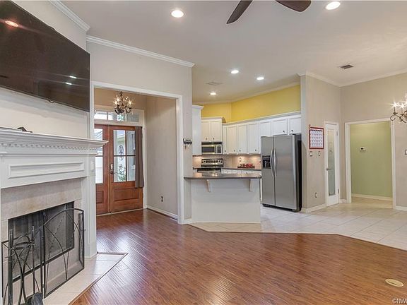 4th image of 10485 Plum Creek Dr