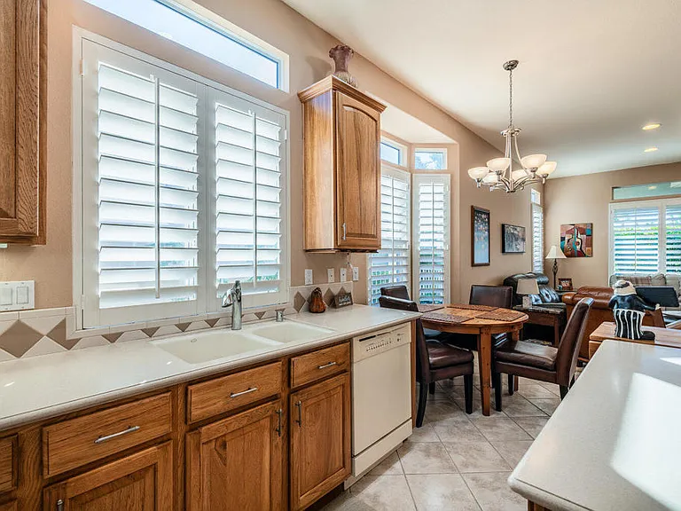 80571 Hoylake Dr — Photo 24