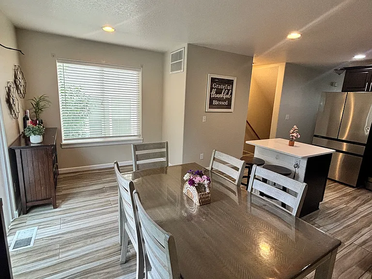 4209 SW 3rd St — Photo 8