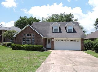 5615 Enchanting Oaks Dr, Pensacola, FL 32504