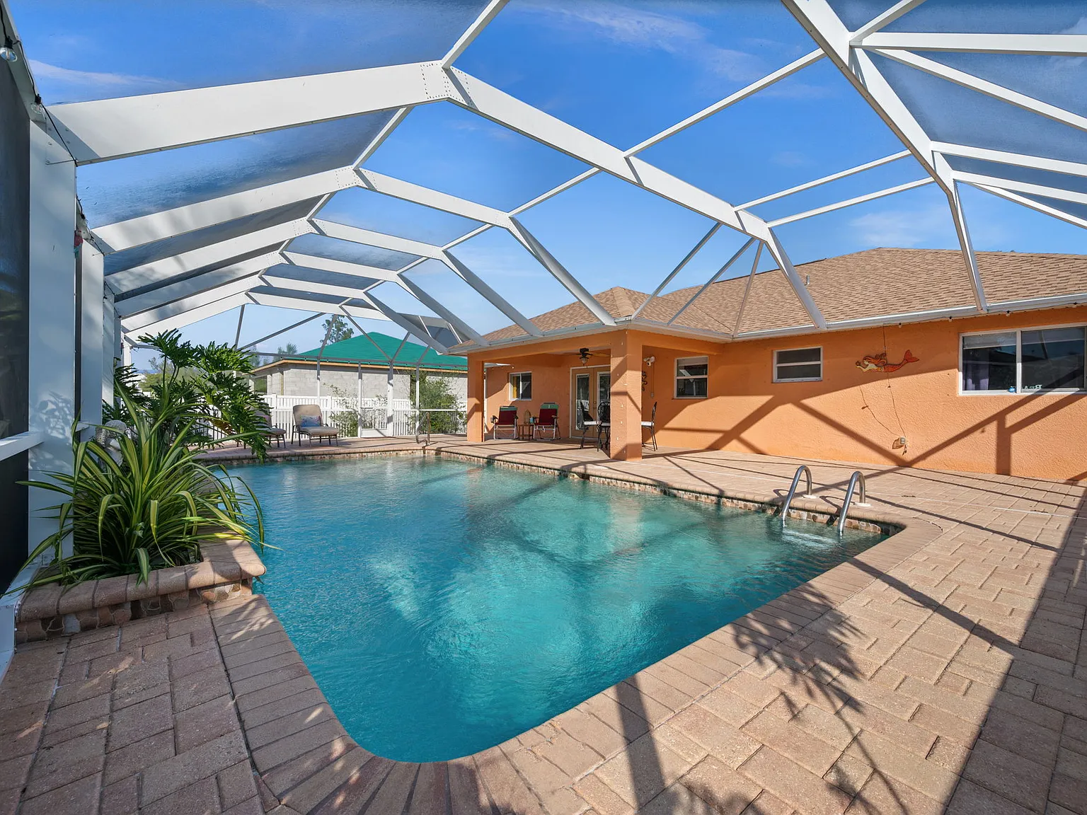 3 bed, 1485 sqft, $2,600 — Photo 3