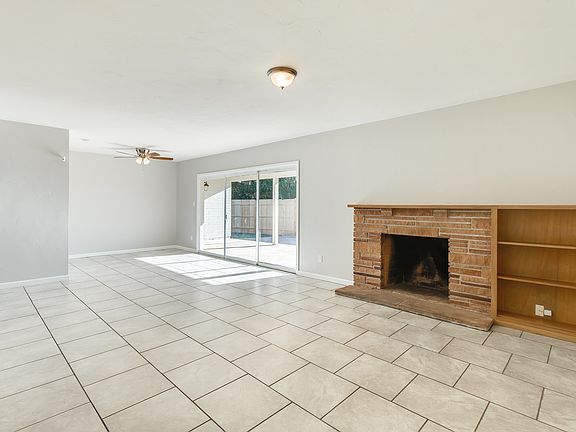 2nd image of 5717 W Loma Ln
