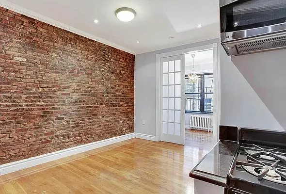 Rented by REAL New York | media 21