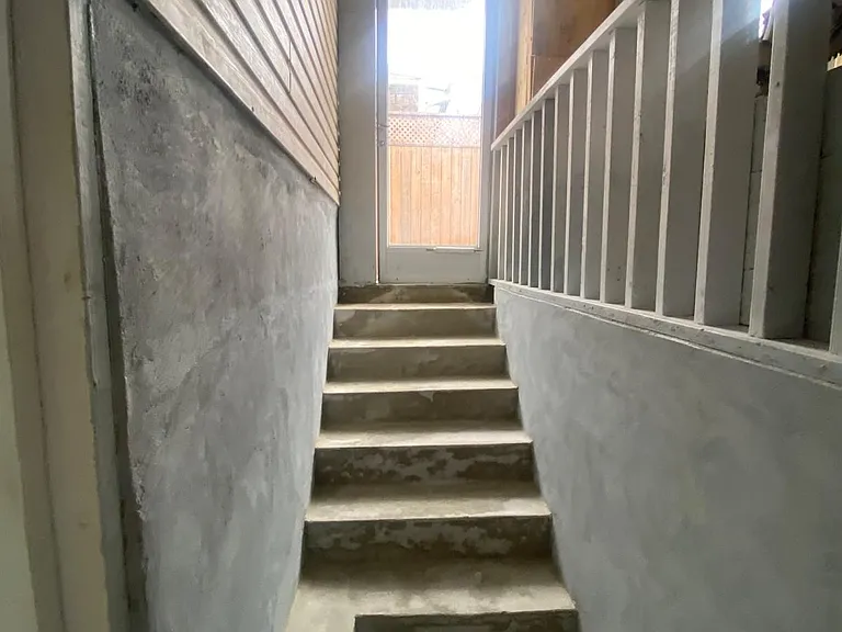 29 Brownville Ave #BASEMENT — Photo 3