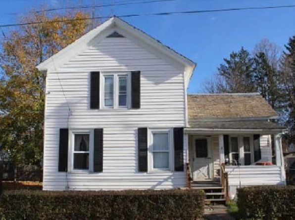 3 Pearl St, Granville, NY 12832
