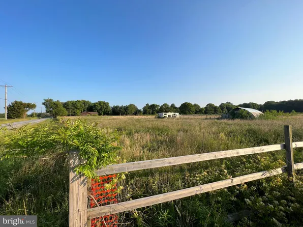 140 Flemings Landing Rd, Townsend, DE 19734