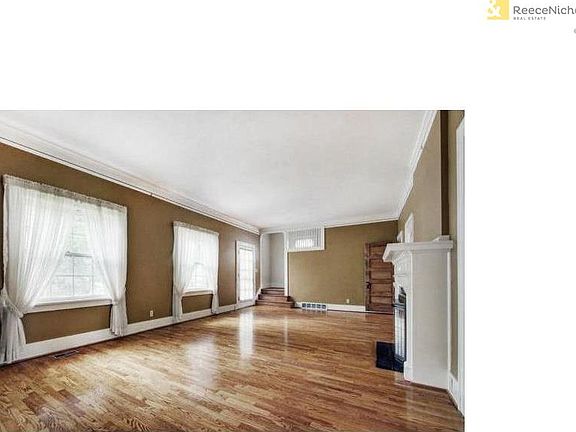 4th image of 229 Elm St